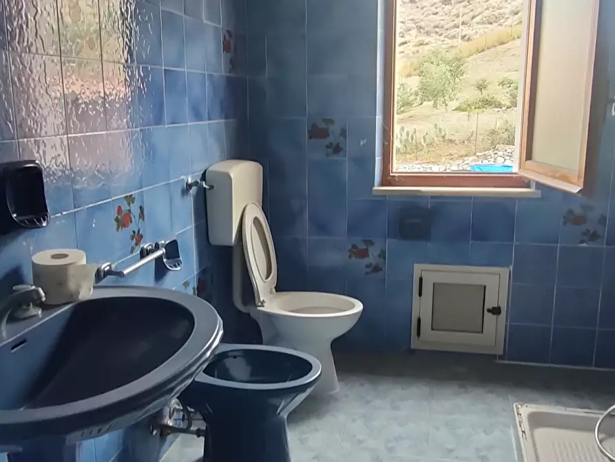 Immagine 12 di Appartamento in vendita  a Bova Marina