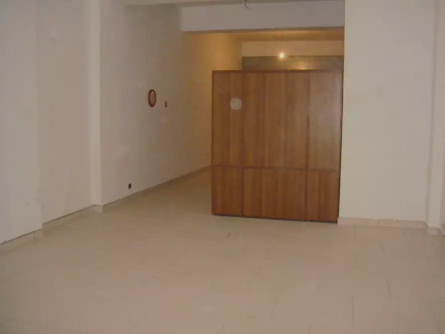 Immagine 8 di Magazzino in vendita  in Viale Aldo Moro Trav. Neri R.C. a Reggio Di Calabria