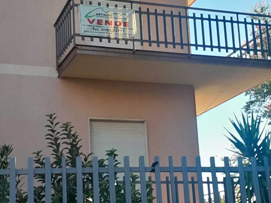 Immagine 1 di Trilocale in vendita  in Via Roma a Martone