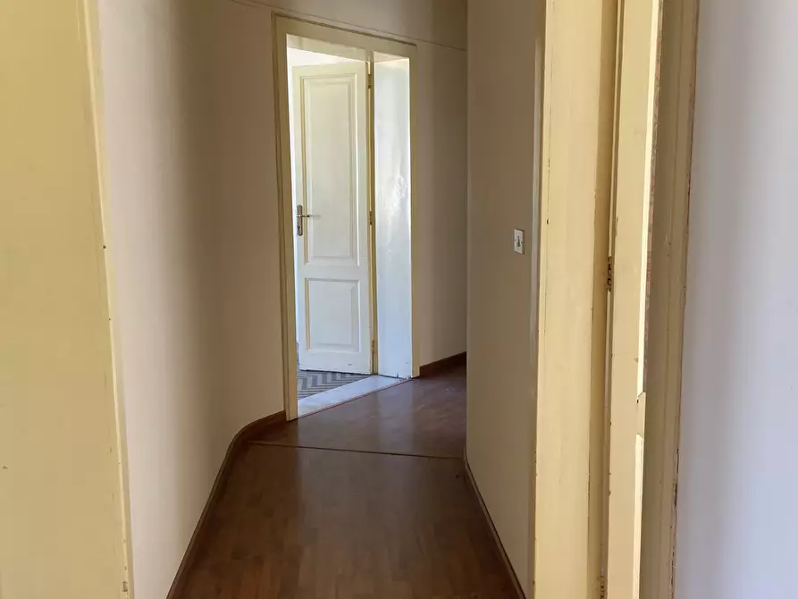 Immagine 3 di Pentalocale in vendita  in Via Paolo Pellicano 21 a Reggio Di Calabria