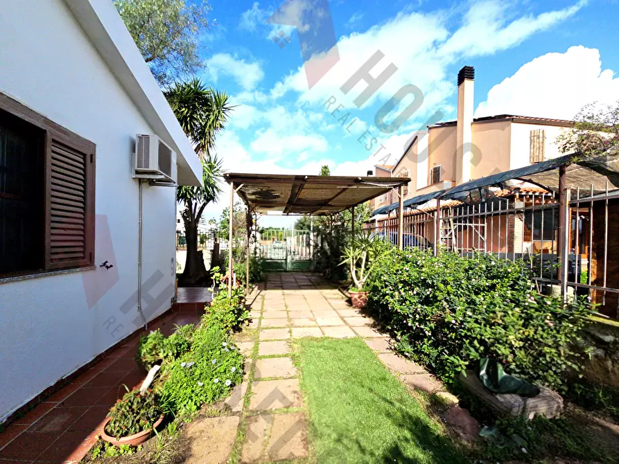 Immagine 13 di Villa in vendita  in Via Logudoro a Quartu Sant'elena