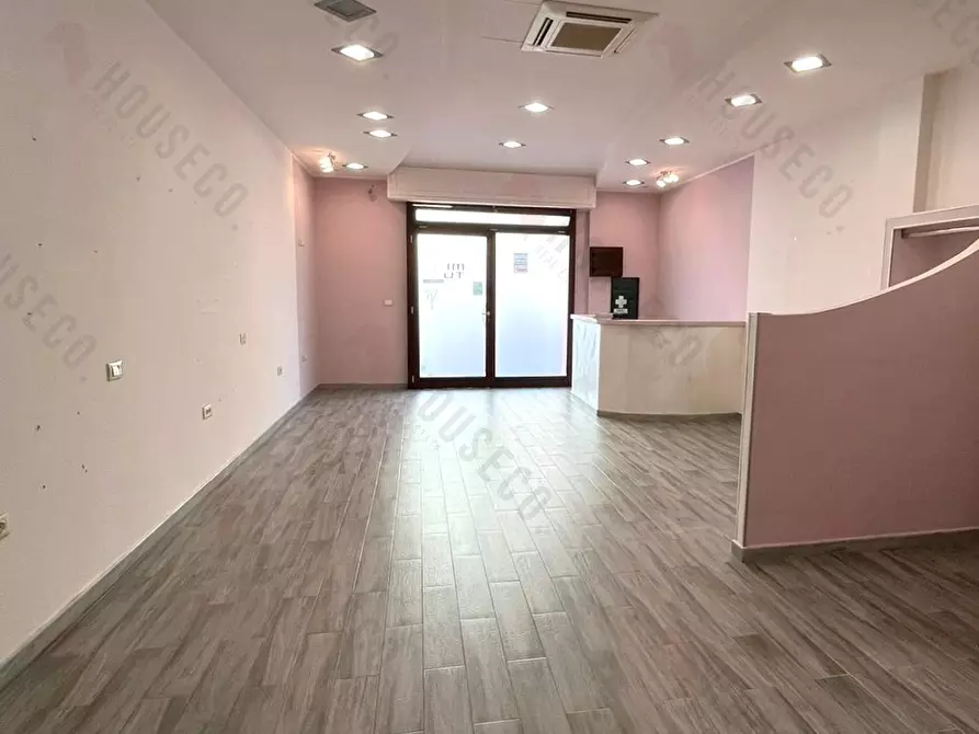 Immagine 1 di Attività artigianale in vendita  a Quartu Sant'elena