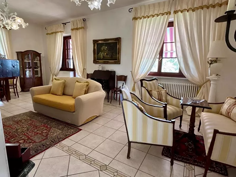 Immagine 12 di Casa semindipendente in vendita  a Carrara