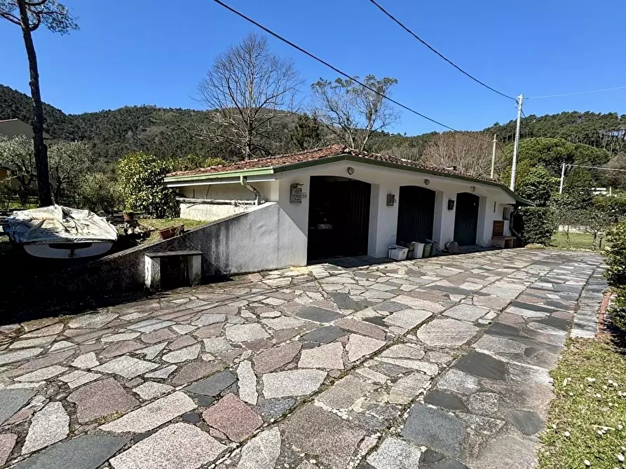 Immagine 20 di Casa semindipendente in vendita  a Ameglia