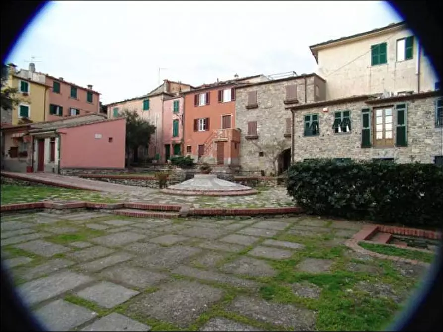 Immagine 2 di Terratetto in vendita  a Ameglia