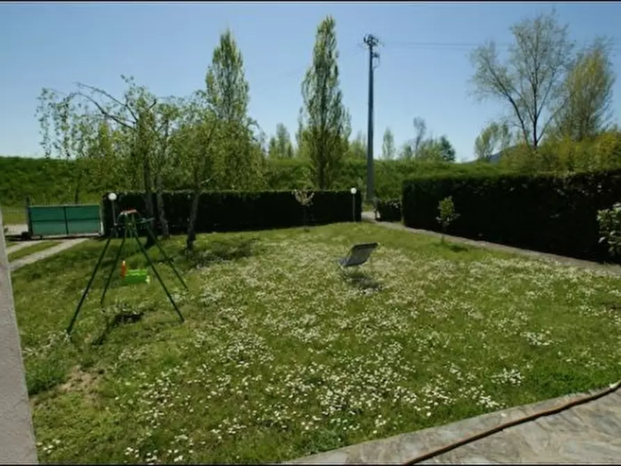 Immagine 2 di Appartamento in vendita  a Ameglia