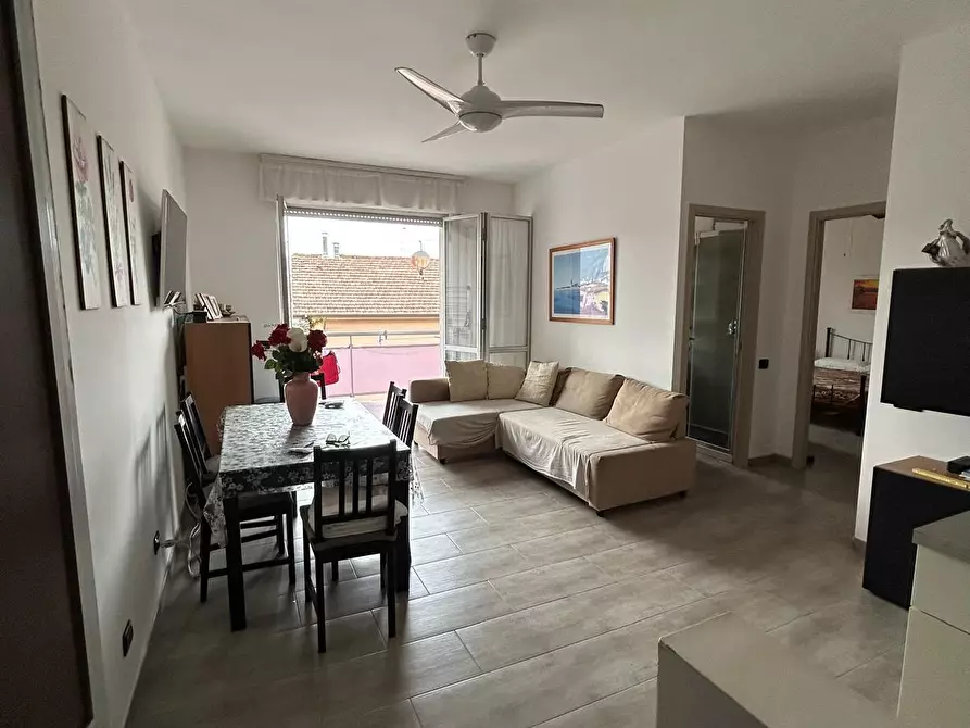 Immagine 2 di Trilocale in vendita  a Ameglia