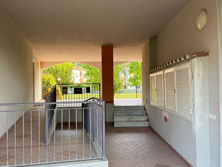 Immagine 28 di Trilocale in vendita  a Ameglia