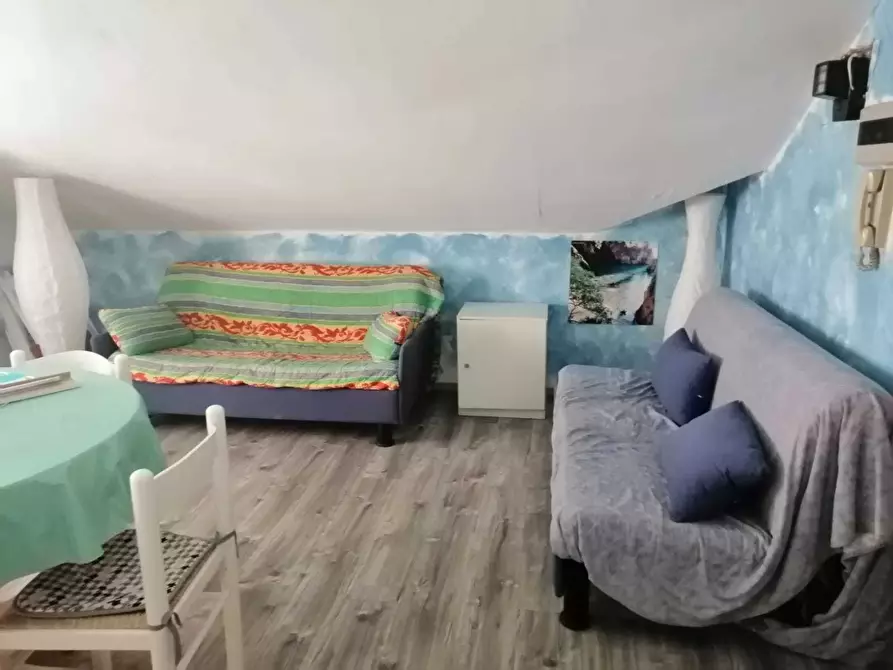 Immagine 7 di Mansarda in vendita  a Ameglia