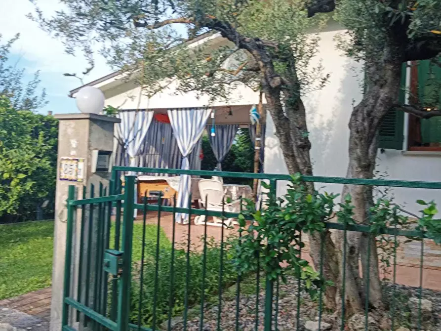 Immagine 2 di Terratetto in vendita  a Ameglia