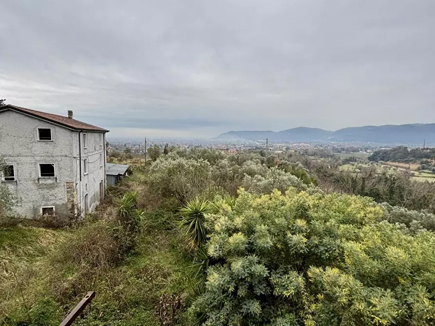 Immagine 5 di Villa in vendita  a Castelnuovo Magra