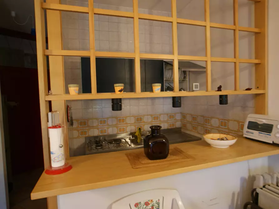 Immagine 5 di Monolocale in vendita  a Ameglia