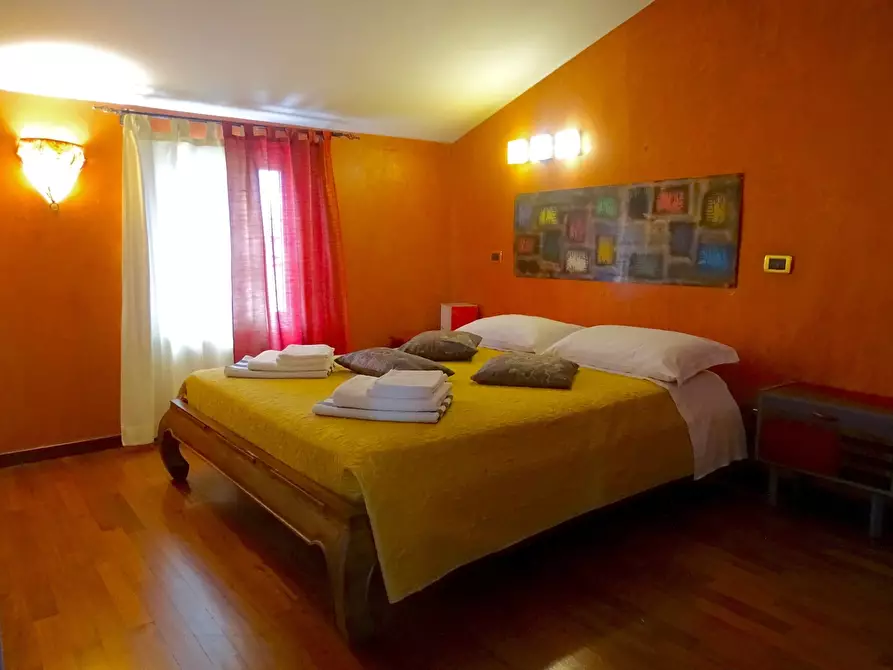 Immagine 28 di Villa in vendita  a Sarzana