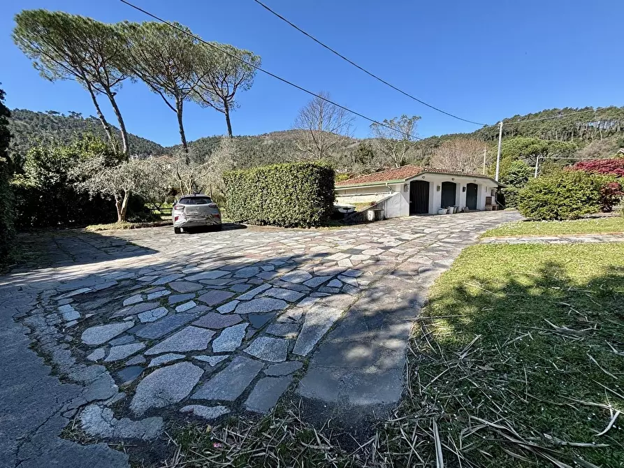 Immagine 22 di Casa semindipendente in vendita  a Ameglia