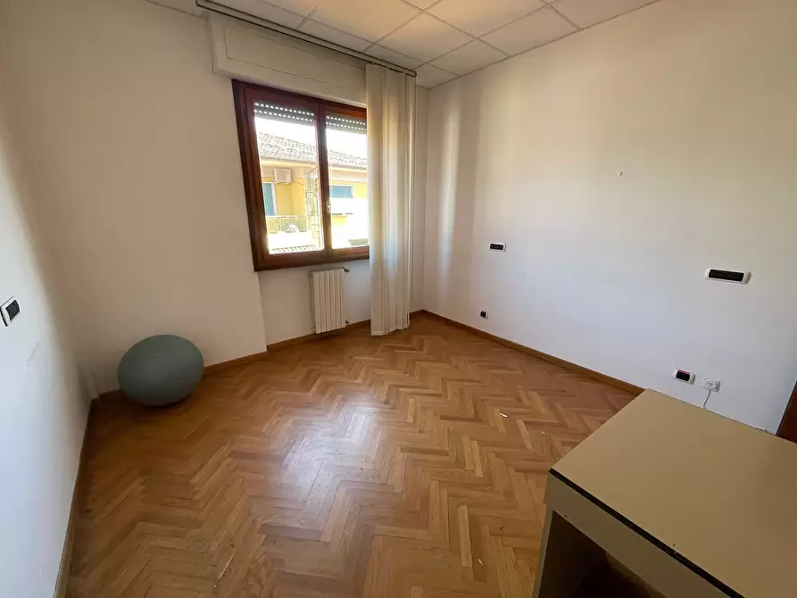 Immagine 9 di Pentalocale in vendita  a Castelnuovo Magra