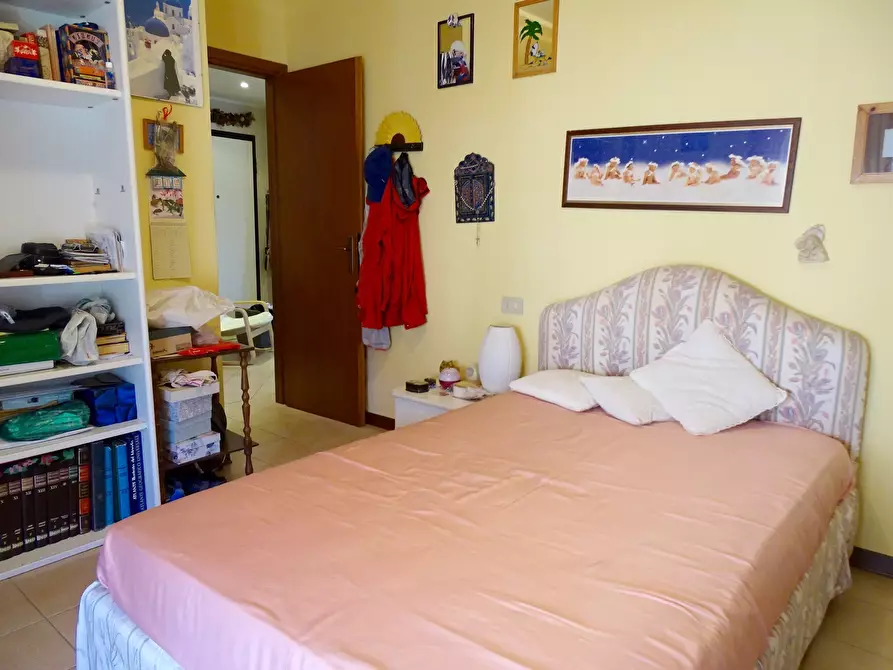 Immagine 9 di Pentalocale in vendita  a Ameglia
