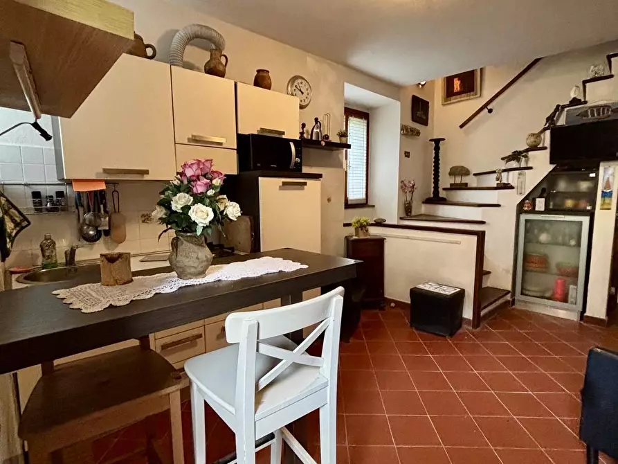 Immagine 4 di Porzione di casa in vendita  a Ameglia