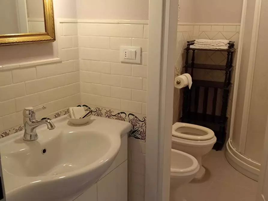 Immagine 14 di Casa semindipendente in vendita  a Ameglia