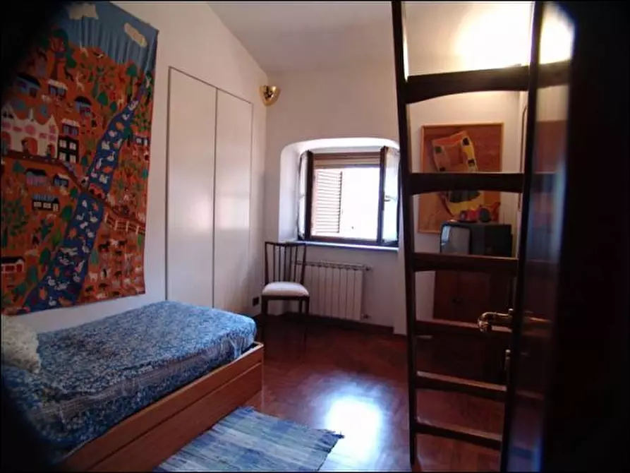 Immagine 11 di Pentalocale in vendita  a Ameglia