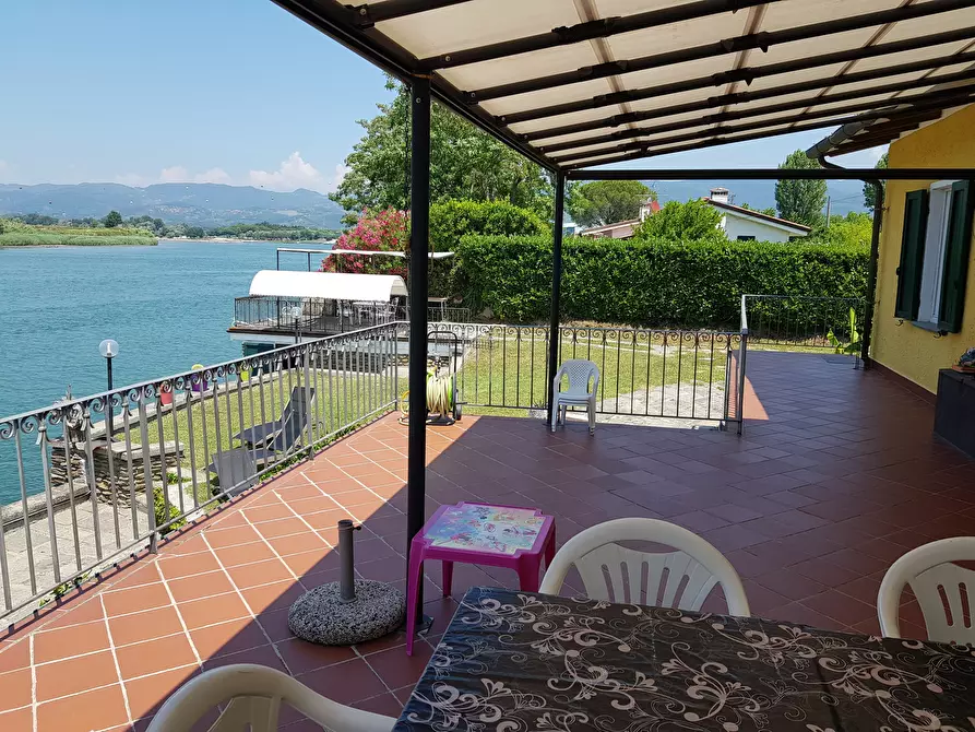 Immagine 2 di Casa semindipendente in vendita  a Ameglia