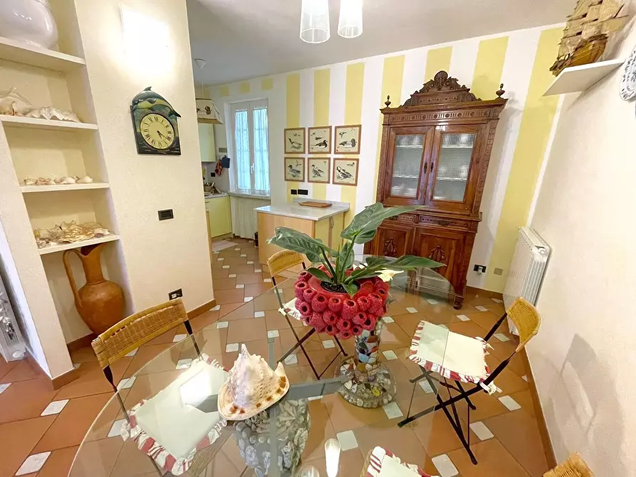 Immagine 14 di Casa semindipendente in vendita  a Ameglia