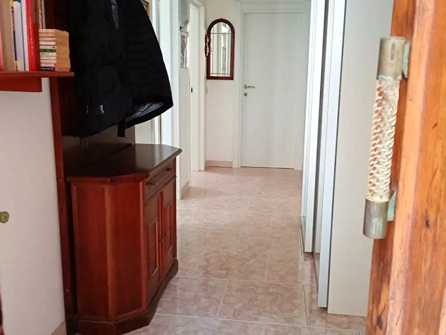 Immagine 5 di Casa semindipendente in vendita  a Ameglia