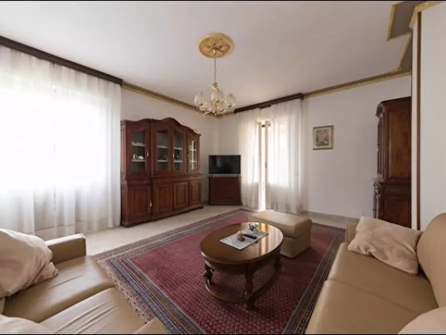 Immagine 5 di Casa semindipendente in vendita  a Ameglia