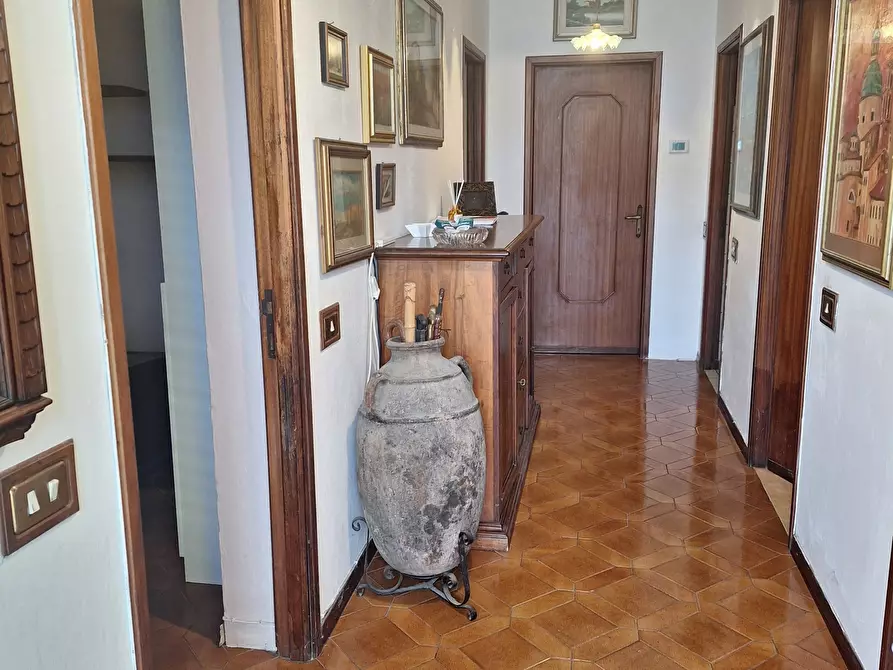 Immagine 6 di Casa semindipendente in vendita  a La Spezia