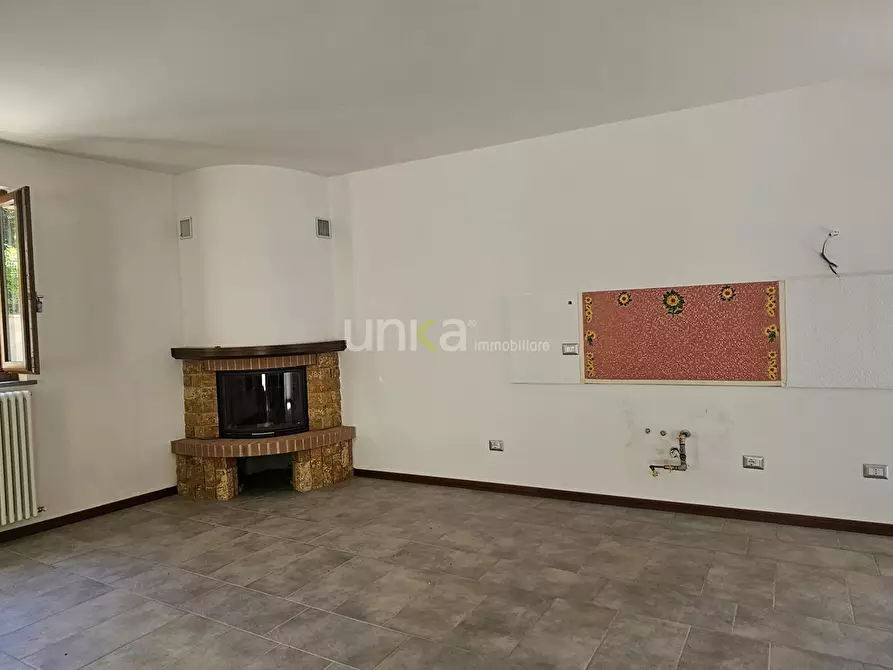 Immagine 3 di Casa indipendente in vendita  in Via XXVI Maggio snc a Monte Roberto