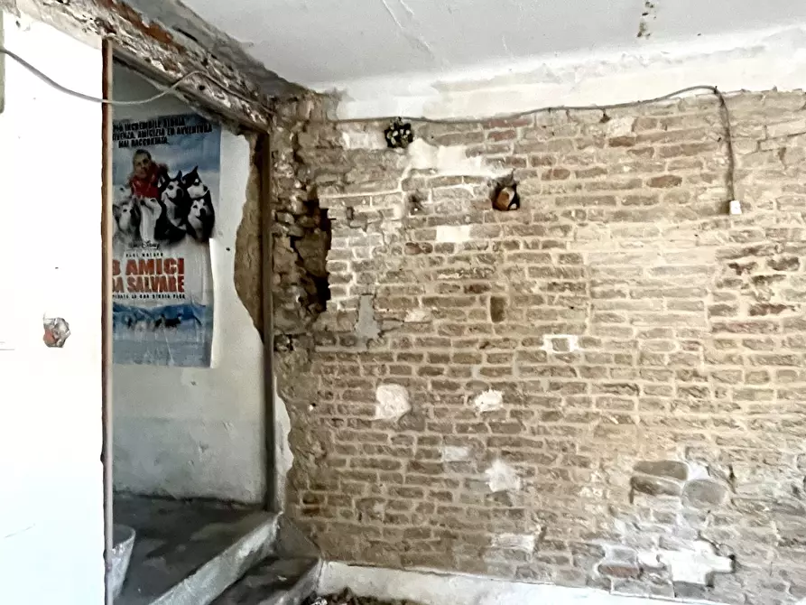 Immagine 10 di Casa indipendente in vendita  a Jesi