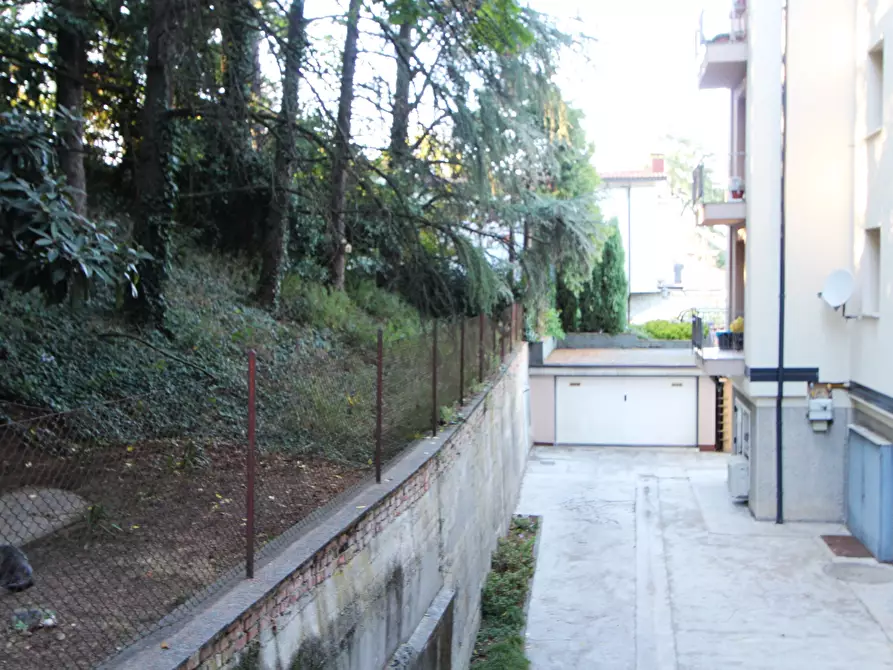 Immagine 15 di Appartamento in vendita  in Via G. Matteotti a Valsamoggia