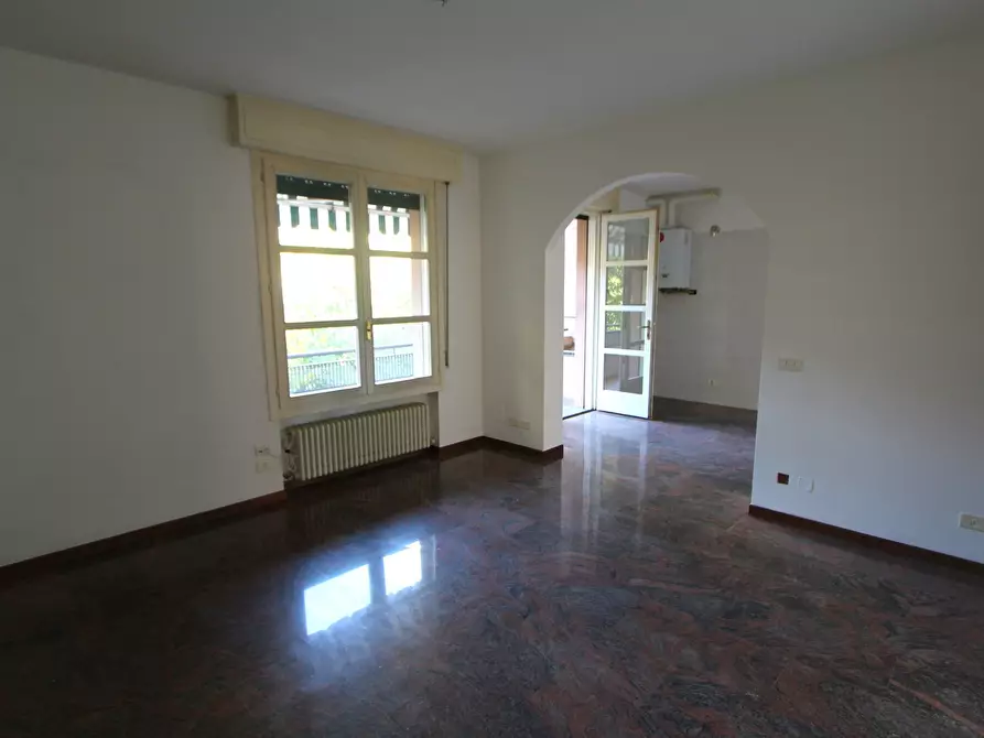 Immagine 29 di Appartamento in vendita  in Viale dell'Indipendenza a Valsamoggia