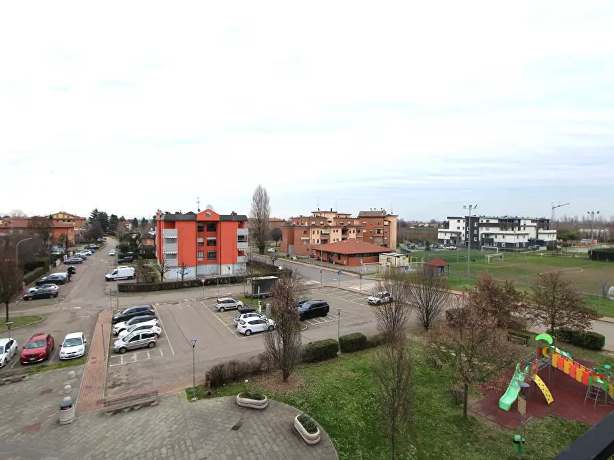 Immagine 29 di Appartamento in vendita  in Piazza Lorenzo D' Auria 3 a Valsamoggia