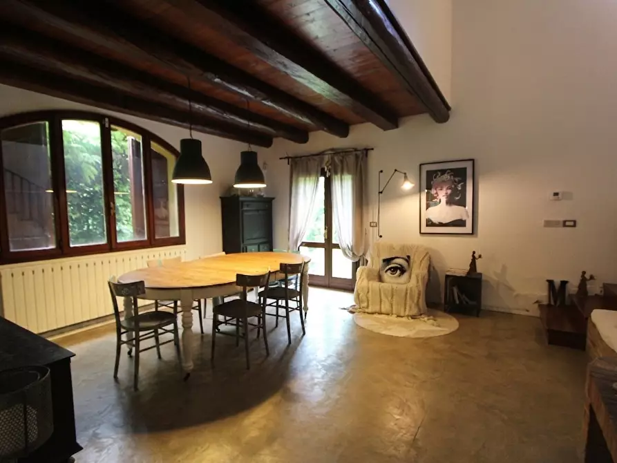 Immagine 2 di Casa indipendente in vendita  in Via Sassuolo a Valsamoggia