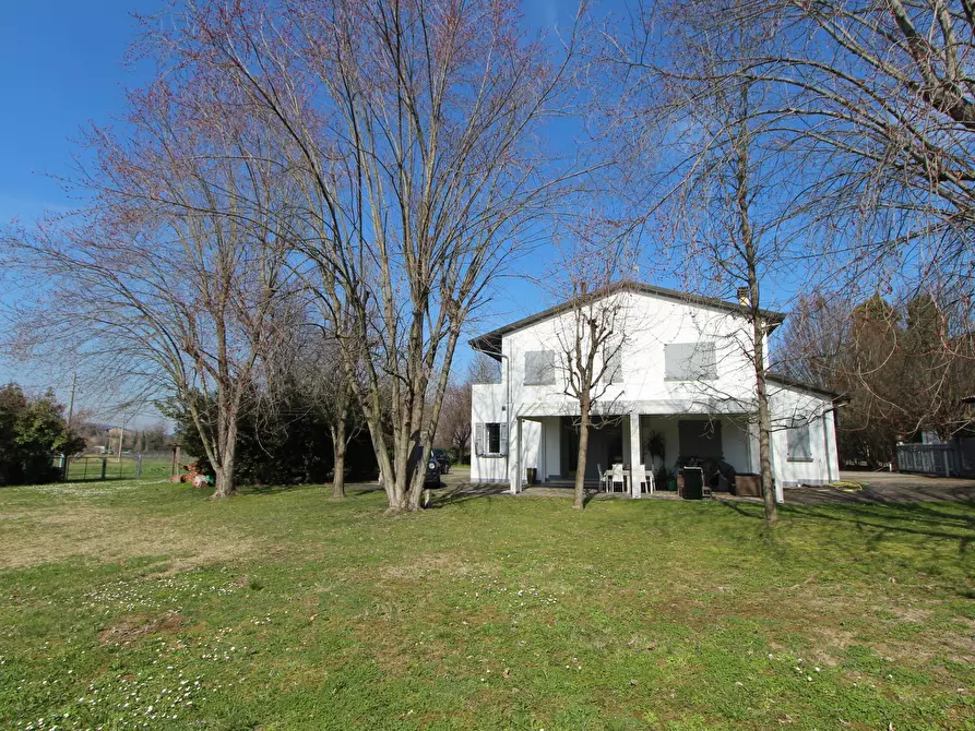 Immagine 37 di Villa in vendita  in SP76 17 a Valsamoggia