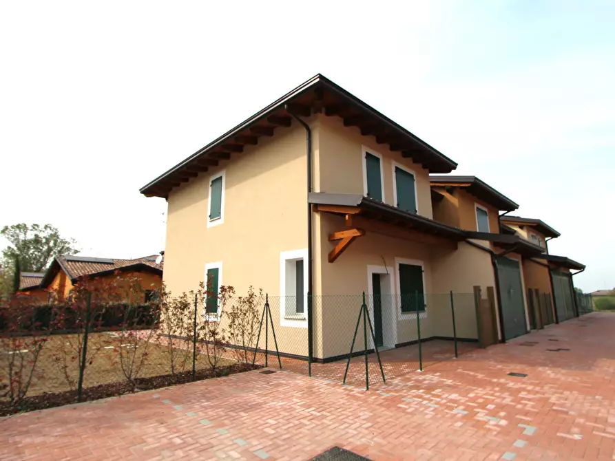 Immagine 17 di Villetta a schiera in vendita  in Via Prati di Soletto a Valsamoggia