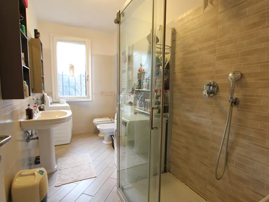 Immagine 9 di Appartamento in vendita  in Via E. Carnevali a Valsamoggia