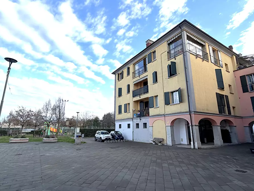 Immagine 20 di Appartamento in vendita  in Piazza Lorenzo D' Auria 3 a Valsamoggia