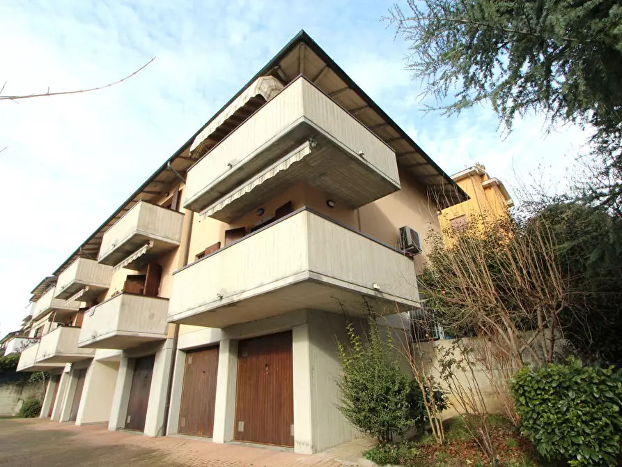 Immagine 1 di Appartamento in vendita  in Via E. Carnevali a Valsamoggia
