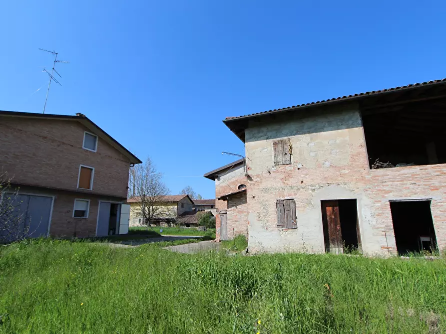 Immagine 60 di Porzione di casa in vendita  in Viale M. di Canossa a Valsamoggia