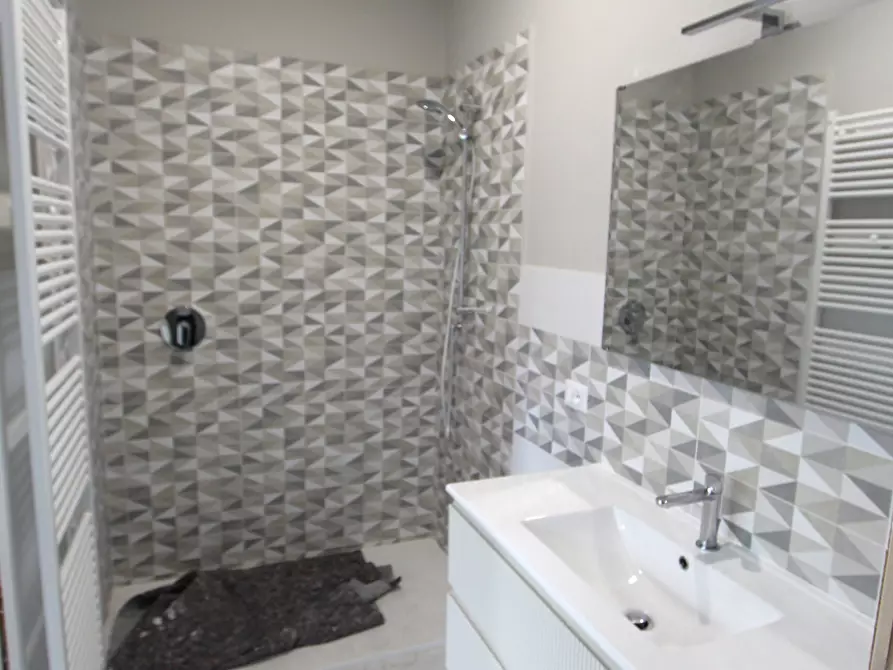 Immagine 4 di Appartamento in vendita  in Via Cesare Rocchi a Valsamoggia