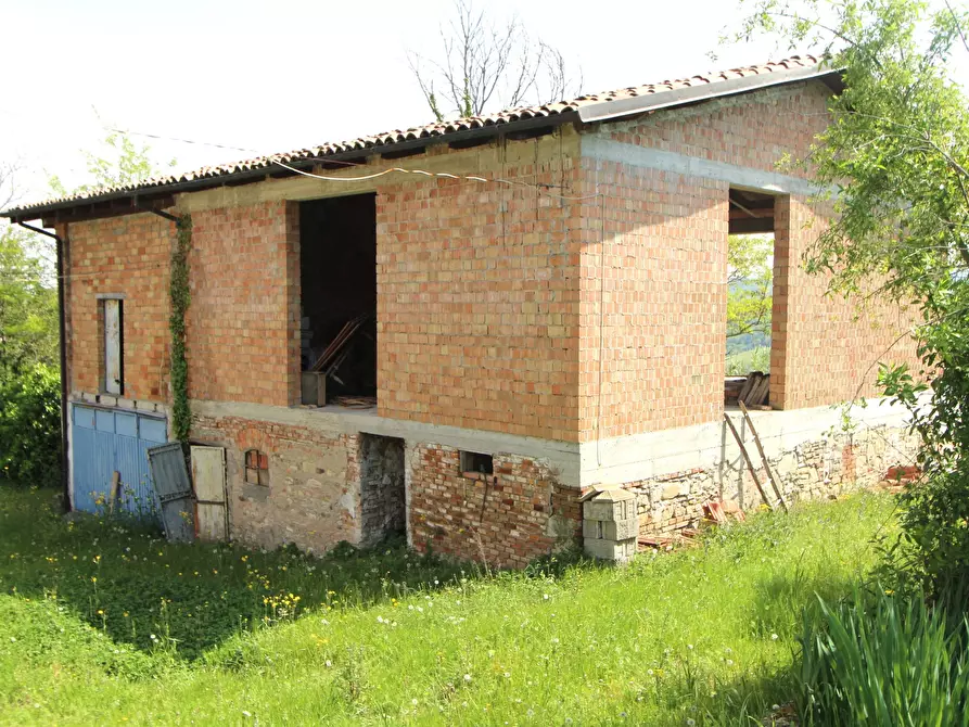 Immagine 6 di Rustico / casale in vendita  in via Castello a Valsamoggia