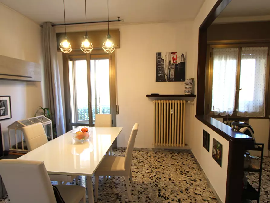 Immagine 2 di Appartamento in vendita  in Via Magazzino a Valsamoggia