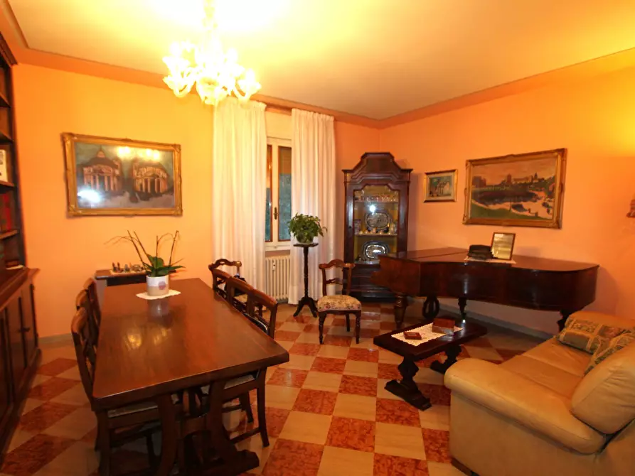 Immagine 16 di Appartamento in vendita  in Via G. Matteotti a Valsamoggia