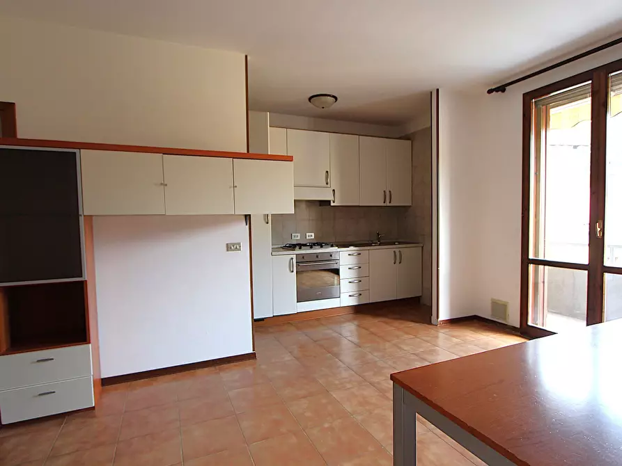 Immagine 11 di Appartamento in vendita  in Via A. Zanasi a Valsamoggia