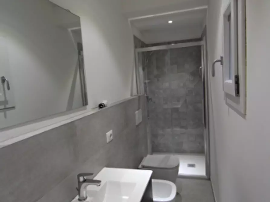 Immagine 7 di Appartamento in vendita  in Piazza Giuseppe Garibaldi a Valsamoggia