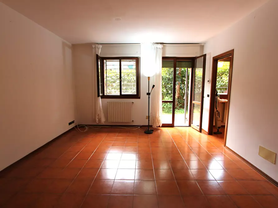 Immagine 17 di Appartamento in vendita  in Via Ugo la Malfa 15 a Valsamoggia