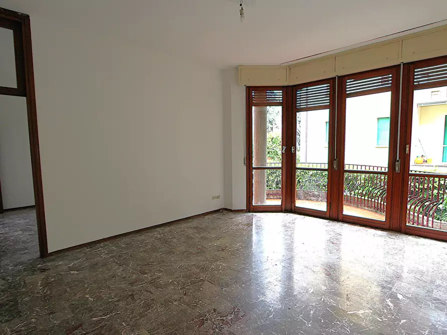 Immagine 4 di Appartamento in vendita  in Viale della Costituzione 6 a Valsamoggia