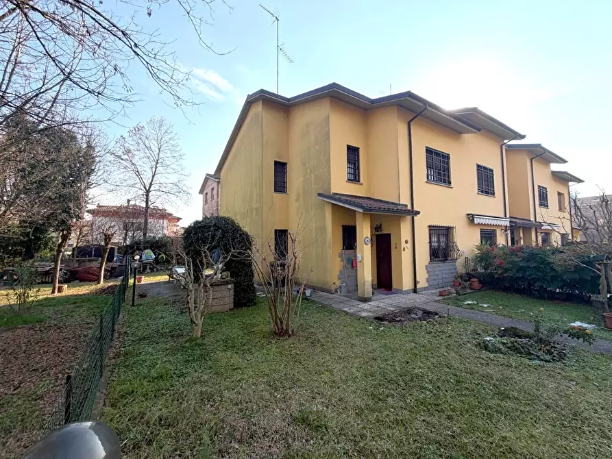 Immagine 17 di Villetta a schiera in vendita  in Via Generale Carlo Alberto dalla Chiesa a Valsamoggia