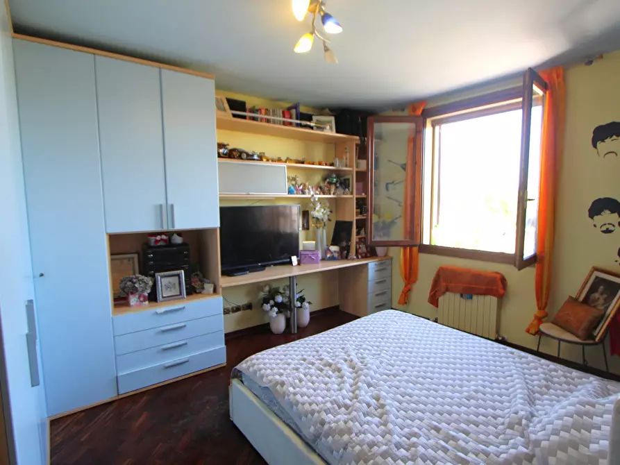 Immagine 19 di Appartamento in vendita  in Via Magazzino a Valsamoggia